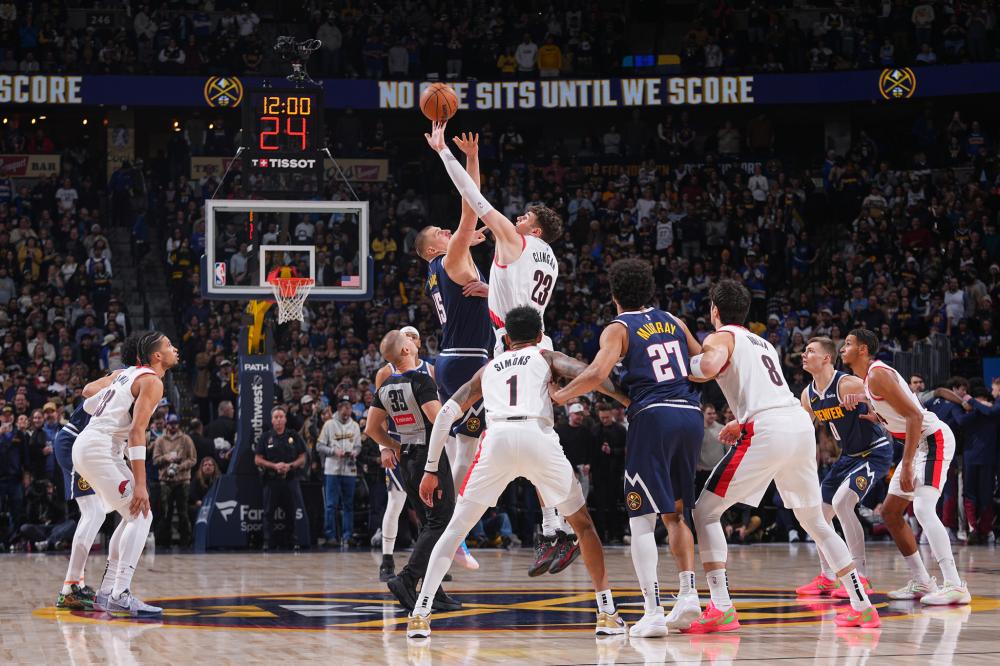 球在国际舞 球在国际舞