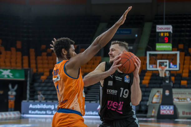 的幕后黑手 的幕后黑手