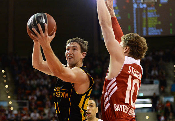 山东泰山与 山东泰山与