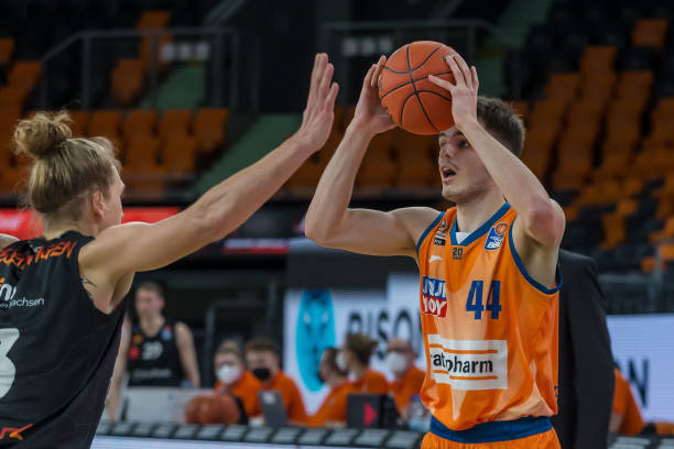 导致圈速屡 导致圈速屡